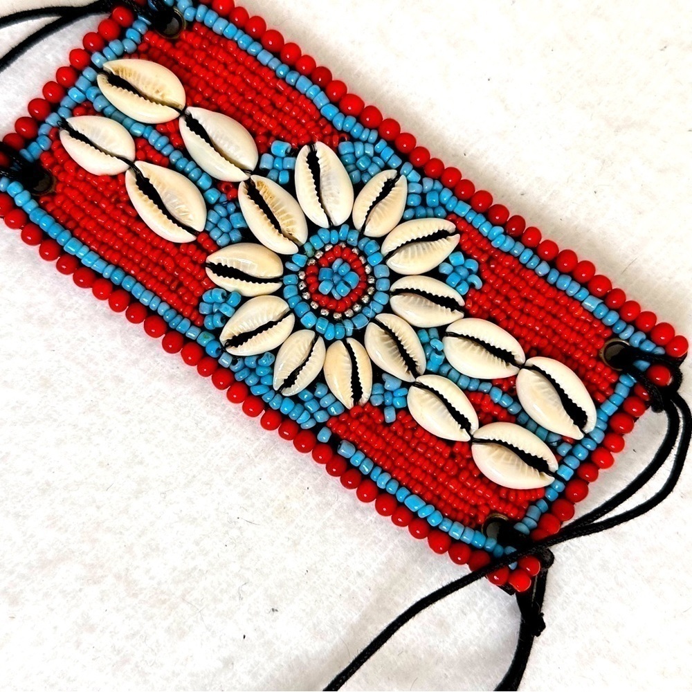 Native American HANDMADE Beaded Cuff Bracelet with shells floral motif 5.5”x2.5” - Picture 2 of 6